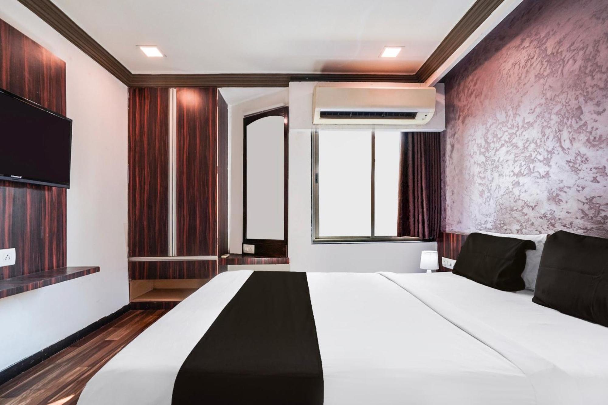 Hotel O Bridge 아흐메다바드 외부 사진
